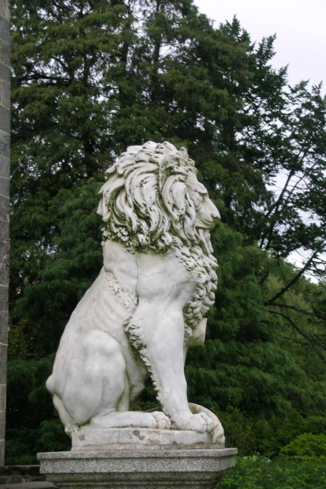 Calvert Street Bridge Lions today