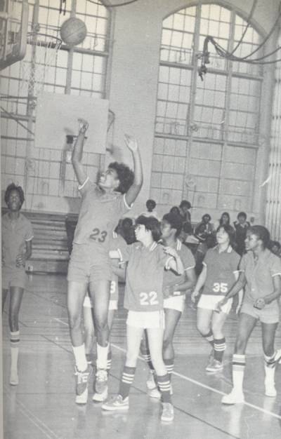 Basketballl Douglas 1977